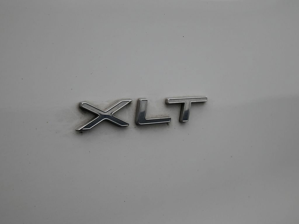 Used 2023 Ford Transit 350 XLT image 31