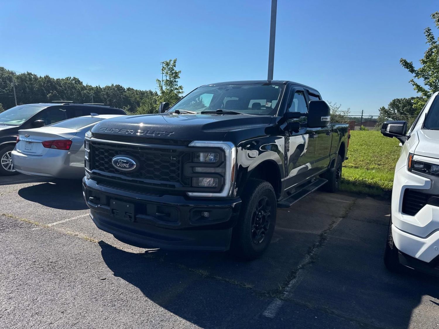 Used 2024 Ford F250 XL w/ STX Appearance Package AWD/4WD image 12