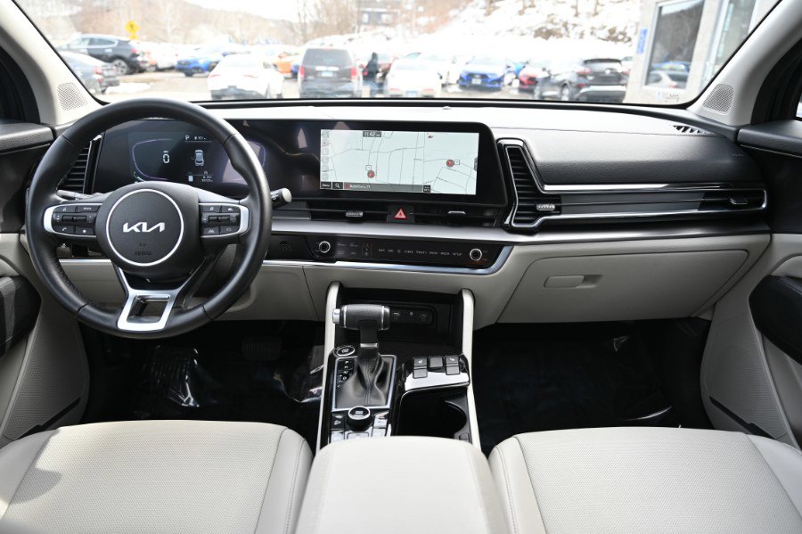 Used 2023 Kia Sportage EX image 14