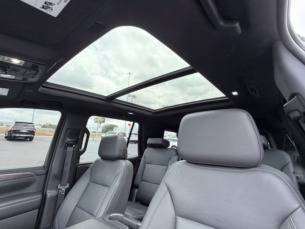 Used 2022 Chevrolet Tahoe Z71 w/ Off-Road Capability Package AWD/4WD image 12