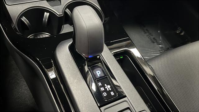 Used 2024 Toyota Prius LE AWD/4WD image 19