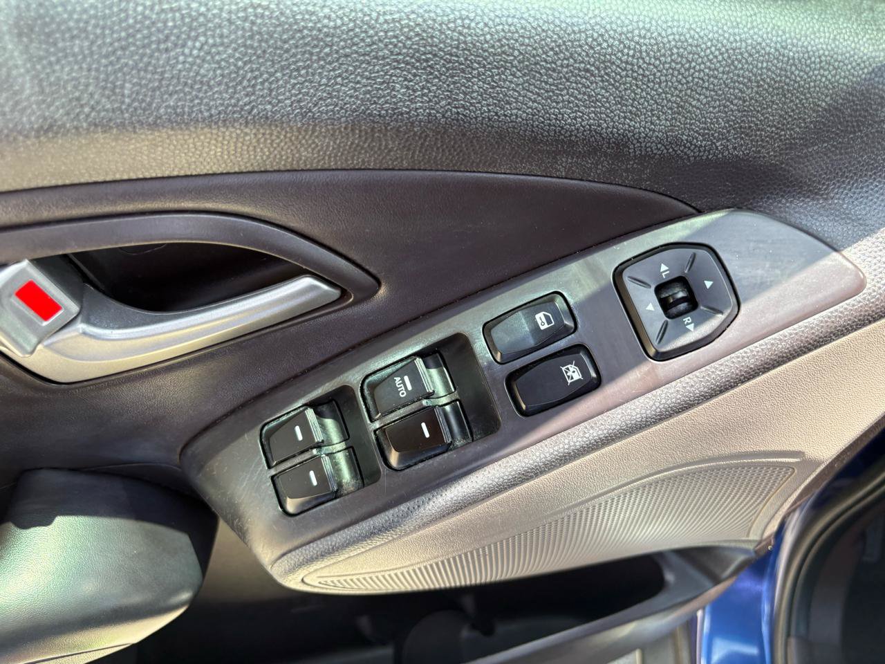 Used 2013 Hyundai Tucson Limited FWD image 35