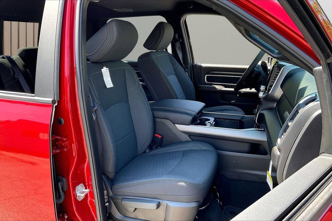 New 2026 RAM 2500 Big Horn AWD/4WD image 23