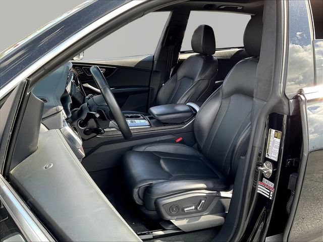 Used 2022 Audi Q8 Prestige w/ Prestige Package AWD/4WD image 22