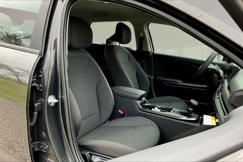New 2026 Kia K4 LXS FWD image 10