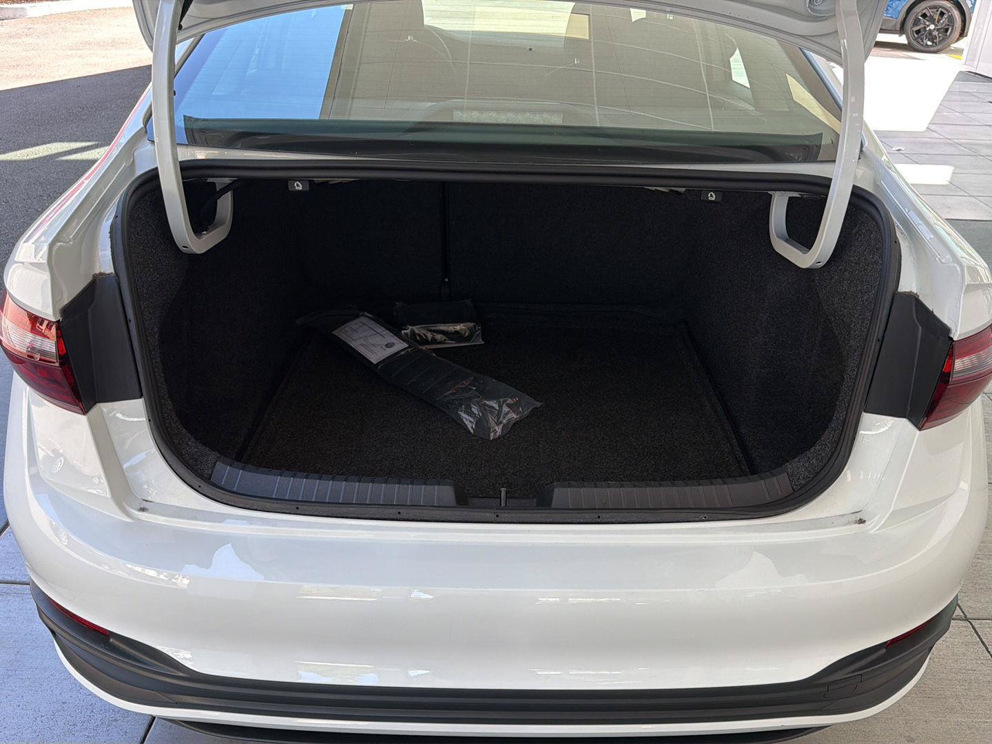Certified 2024 Volkswagen Jetta S FWD image 13