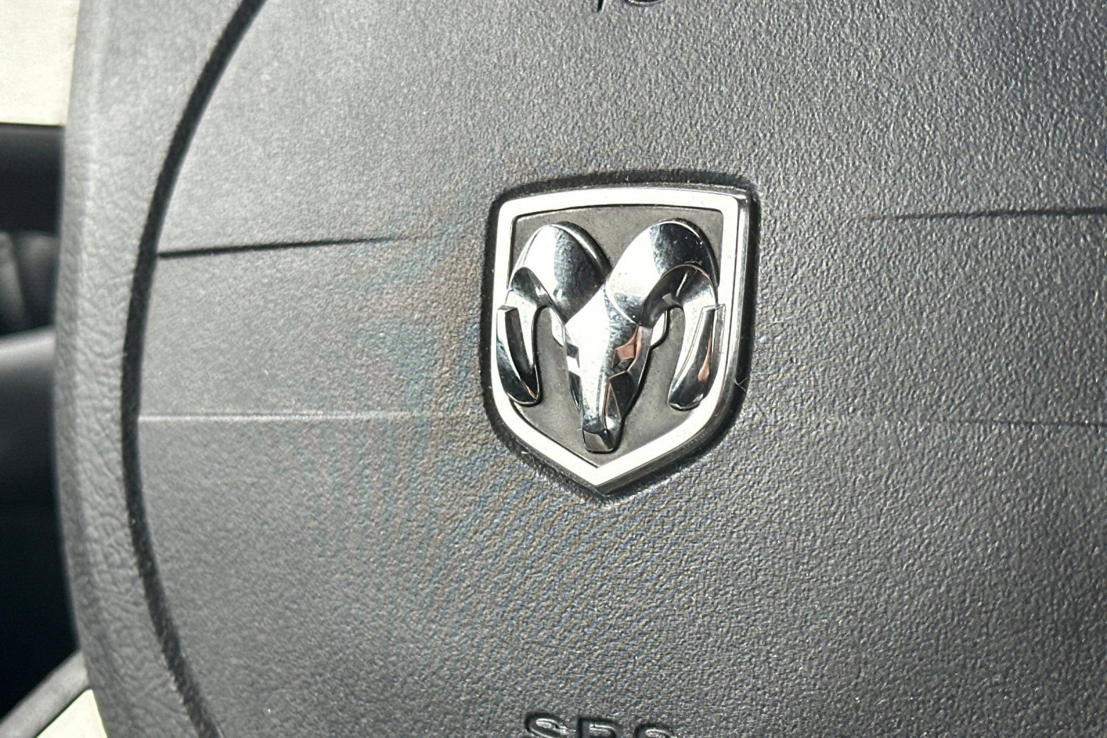 Used 2010 Dodge Challenger R/T image 32