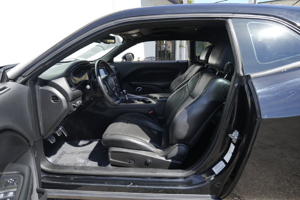 Used 2016 Dodge Challenger R/T Plus RWD image 16