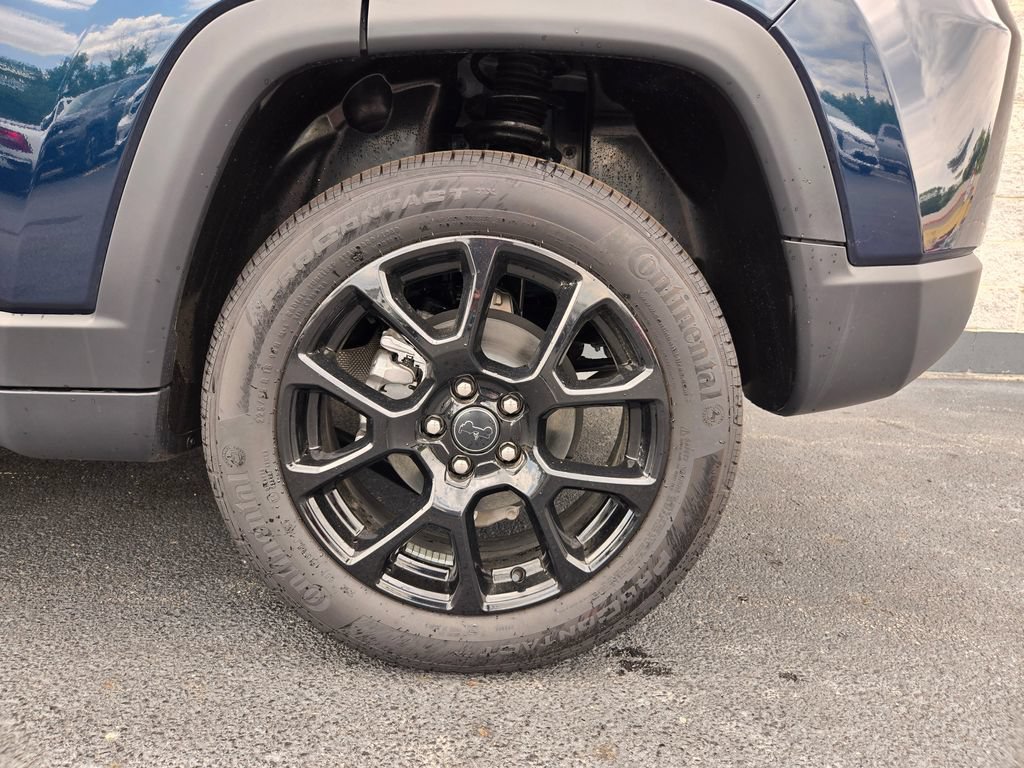 New 2026 Jeep Compass Latitude AWD/4WD image 9
