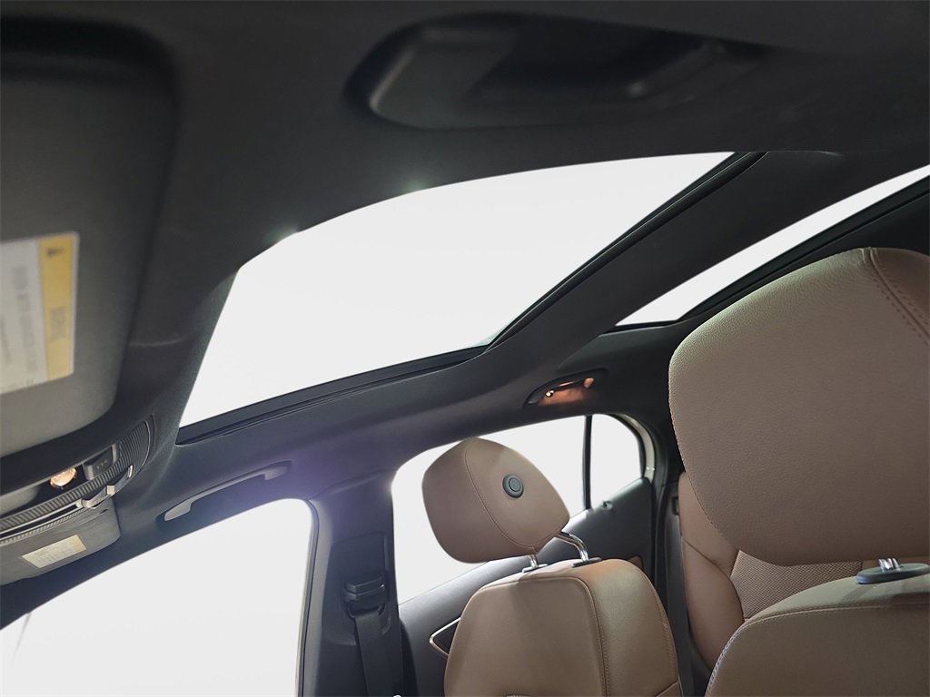 Used 2015 Mercedes-Benz GLA 250 4MATIC image 33