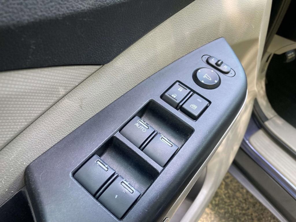 Used 2013 Honda CR-V LX image 11