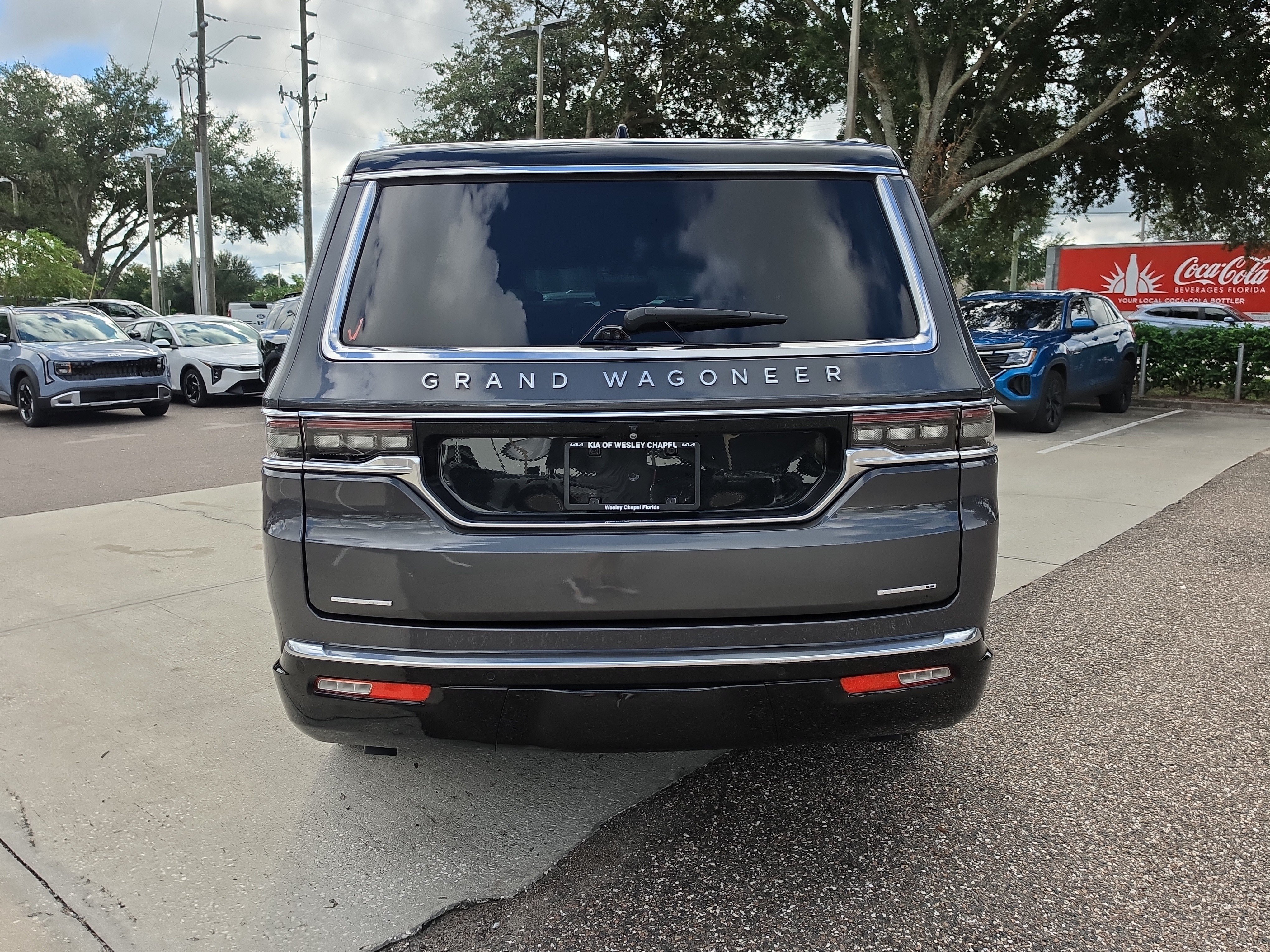 Used 2023 Jeep Grand Wagoneer Series II AWD/4WD image 7