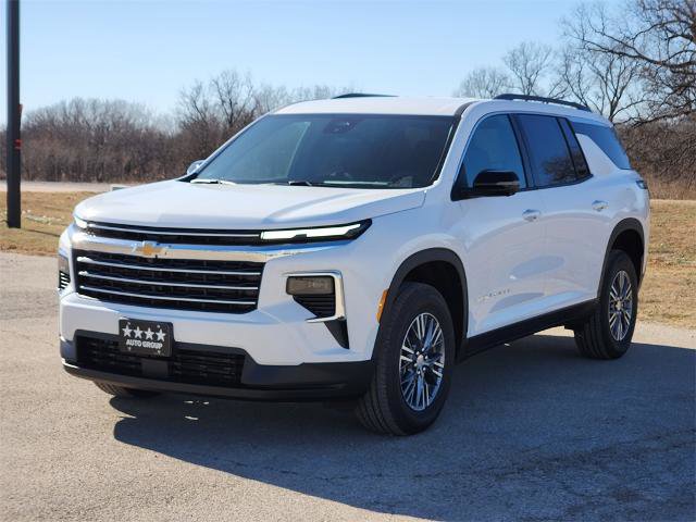 New 2026 Chevrolet Traverse LT w/ Driver Confidence Package image 2