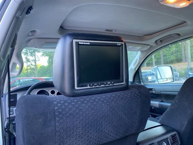 Used 2010 Toyota Tundra 4x4 CrewMax image 23