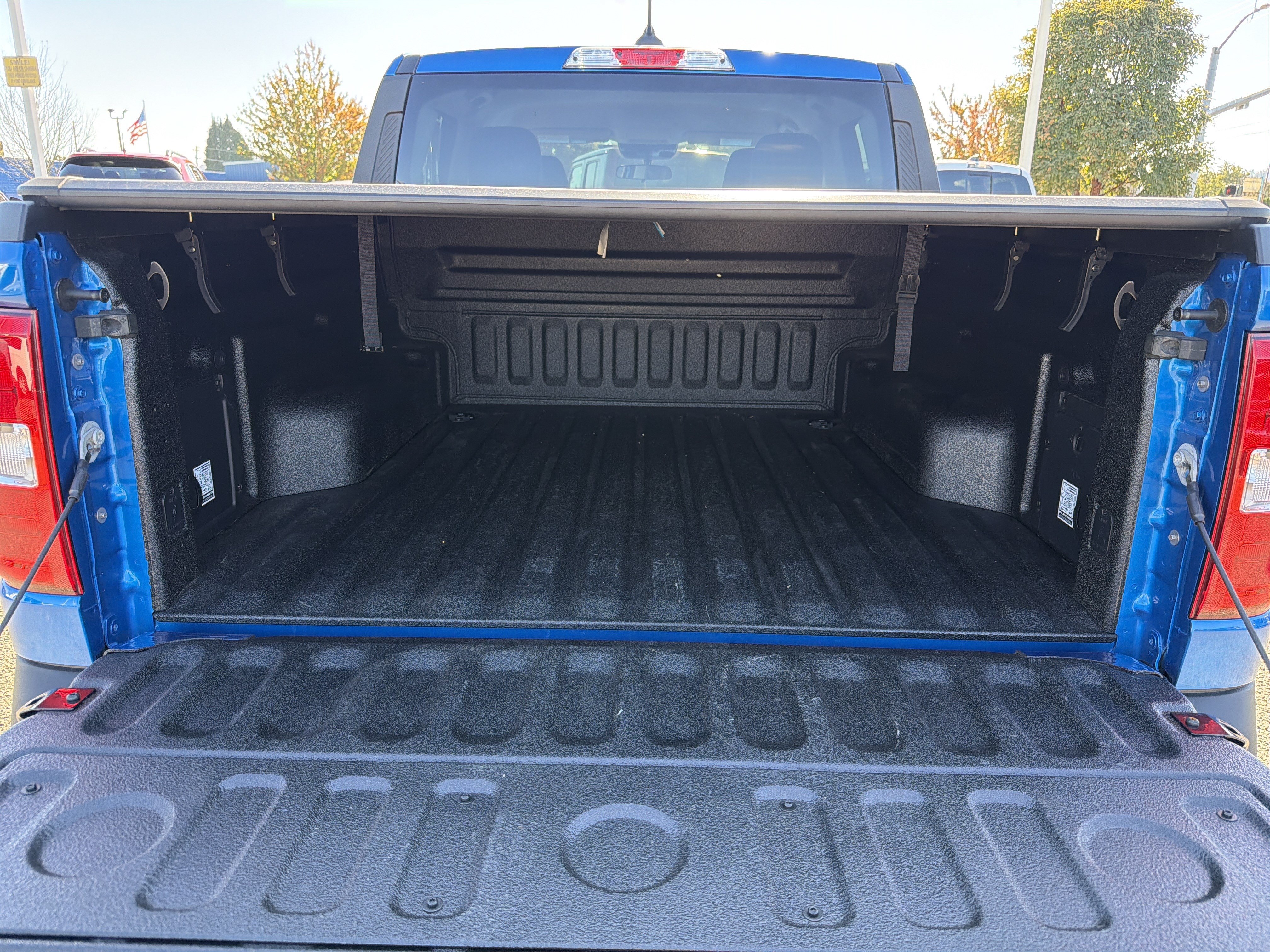 Used 2025 Ford Maverick XLT w/ Equipment Group 302A AWD/4WD image 5