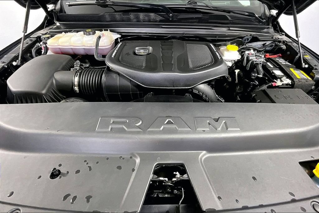 Used 2025 RAM 1500 Limited AWD/4WD image 9