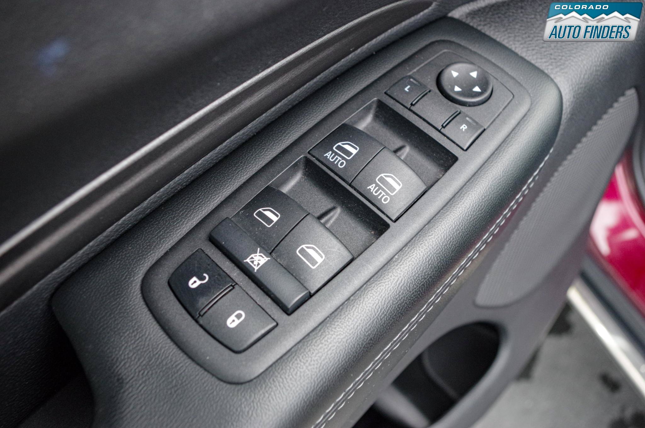 Used 2022 Dodge Durango SXT w/ Trailer Tow Group IV AWD/4WD image 11