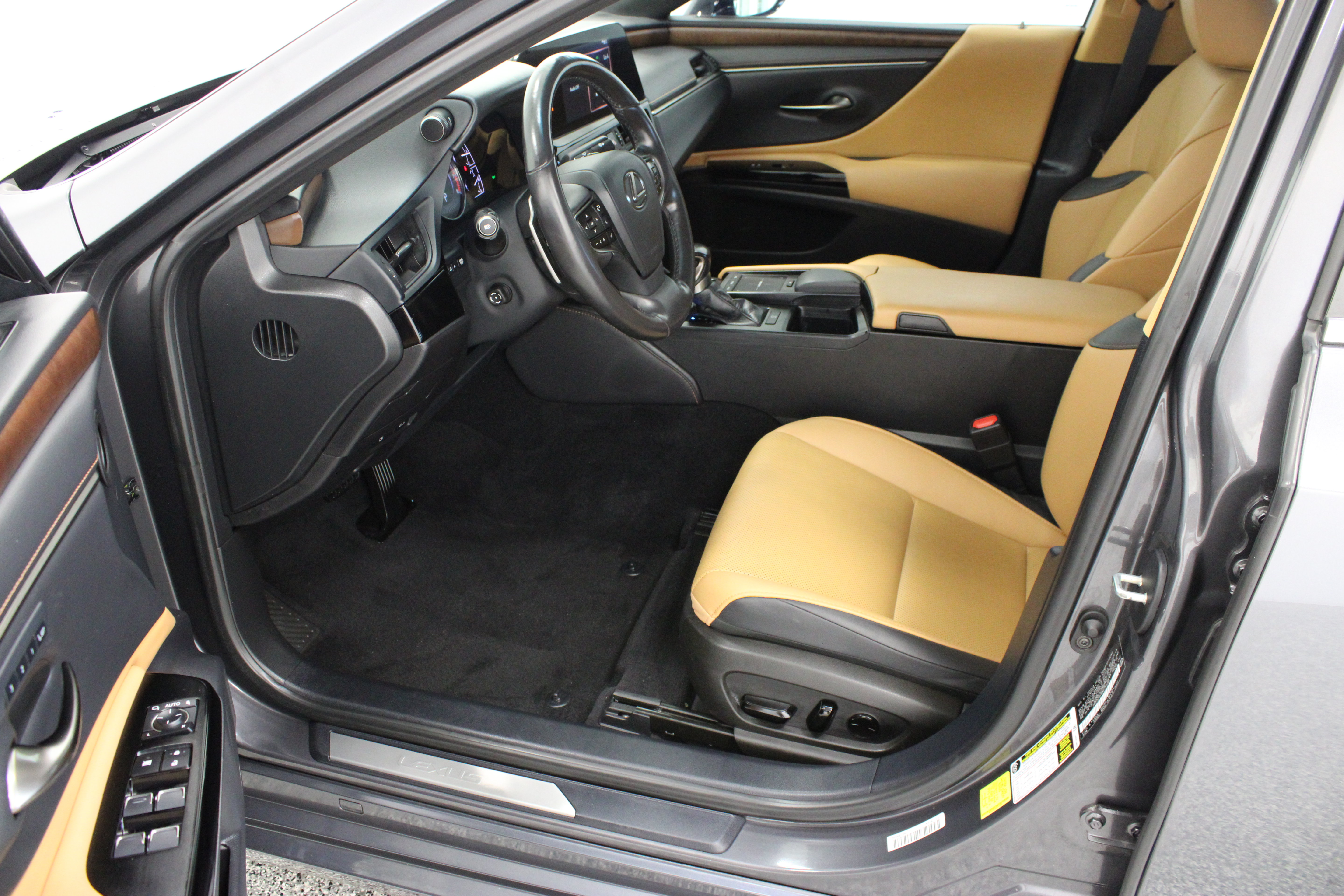 Used 2022 Lexus ES 350 w/ Premium Package FWD image 14