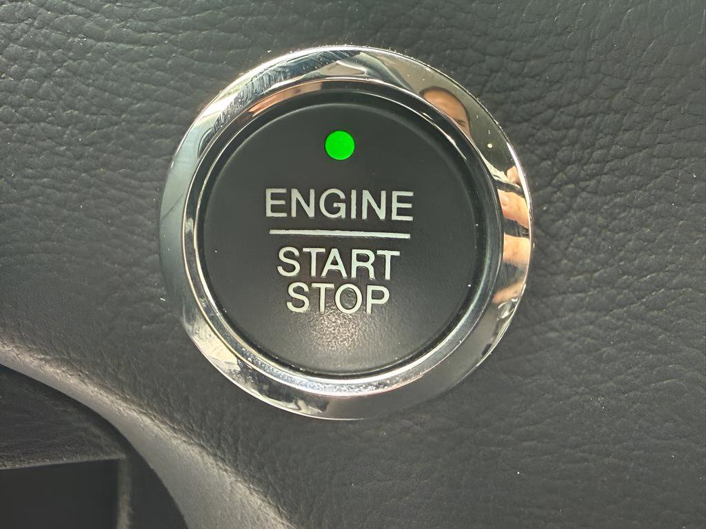 Used 2015 Ford Edge SE image 18