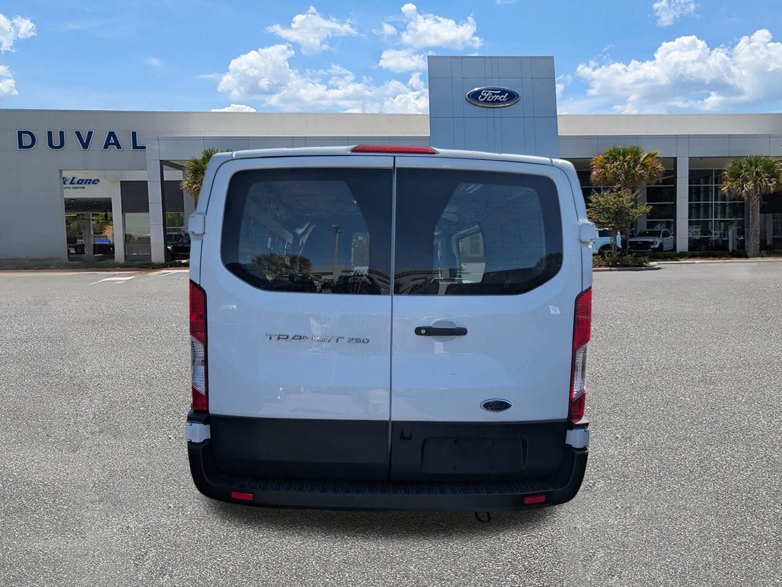 Used 2024 Ford Transit 250 BASE w/ Exterior Upgrade Package image 5