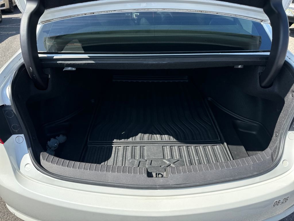 Used 2017 Acura TLX FWD image 20
