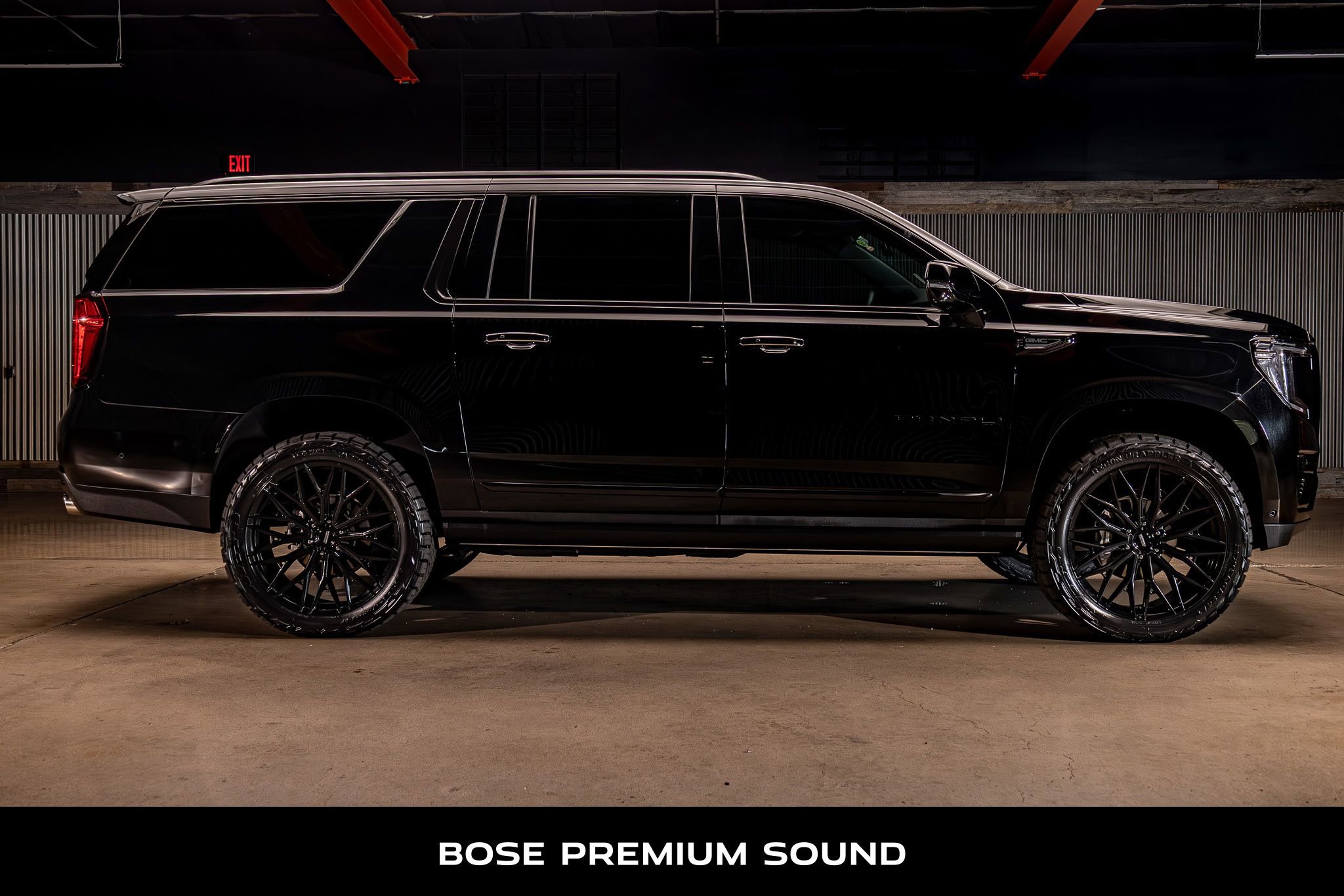 Used 2024 GMC Yukon XL Denali w/ Denali Reserve Package image 11