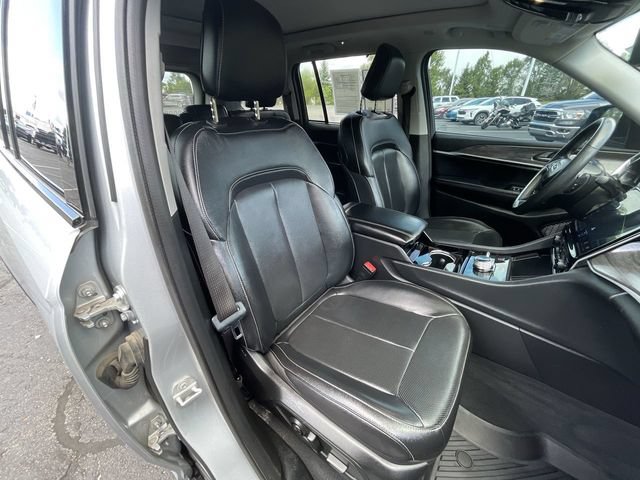 Used 2023 Jeep Grand Cherokee Limited w/ Luxury Tech Group II AWD/4WD image 29