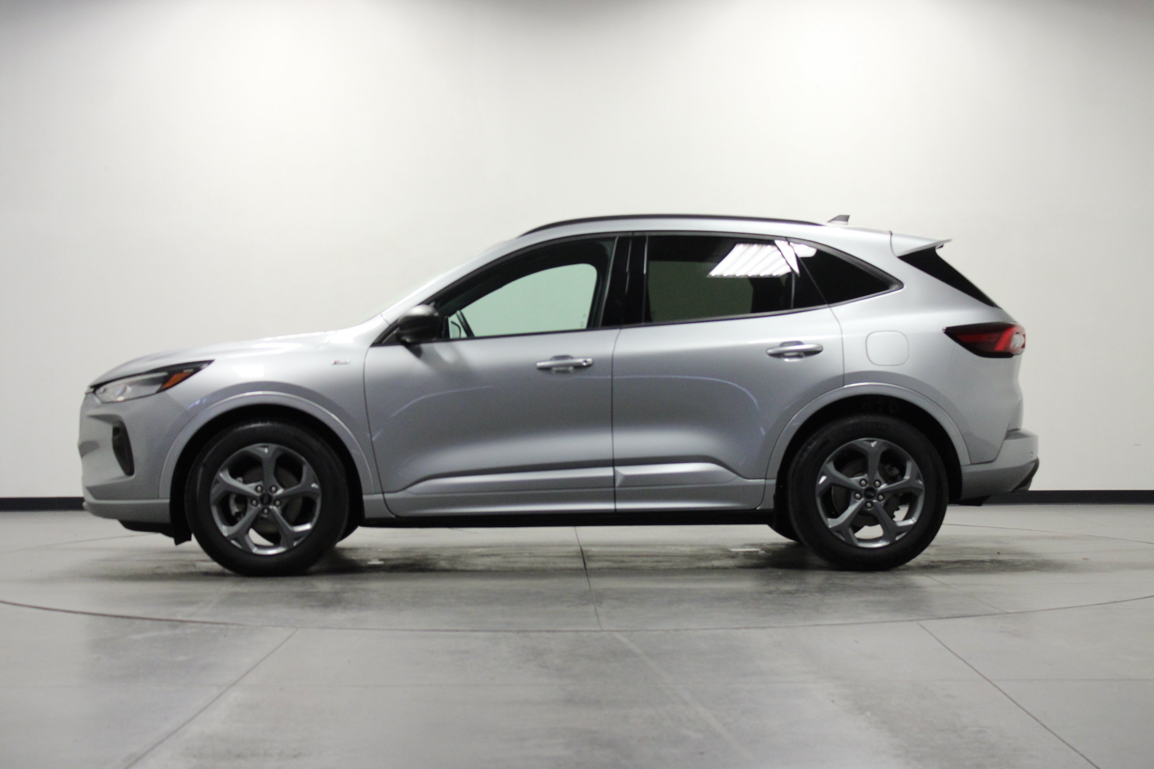 Used 2024 Ford Escape ST-Line w/ Tech Pack #1 FWD image 7