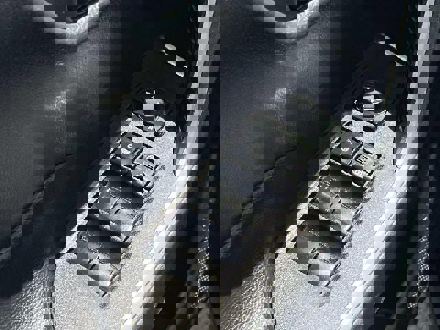 Used 2019 Toyota RAV4 LE AWD/4WD image 26