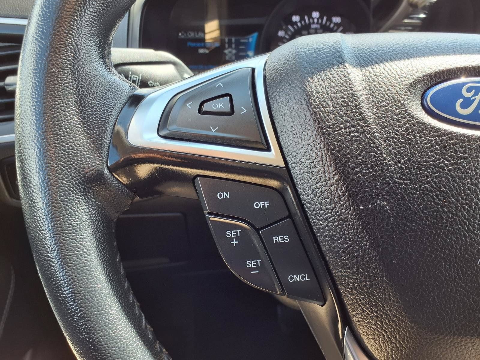Used 2024 Ford Edge SEL AWD/4WD image 16