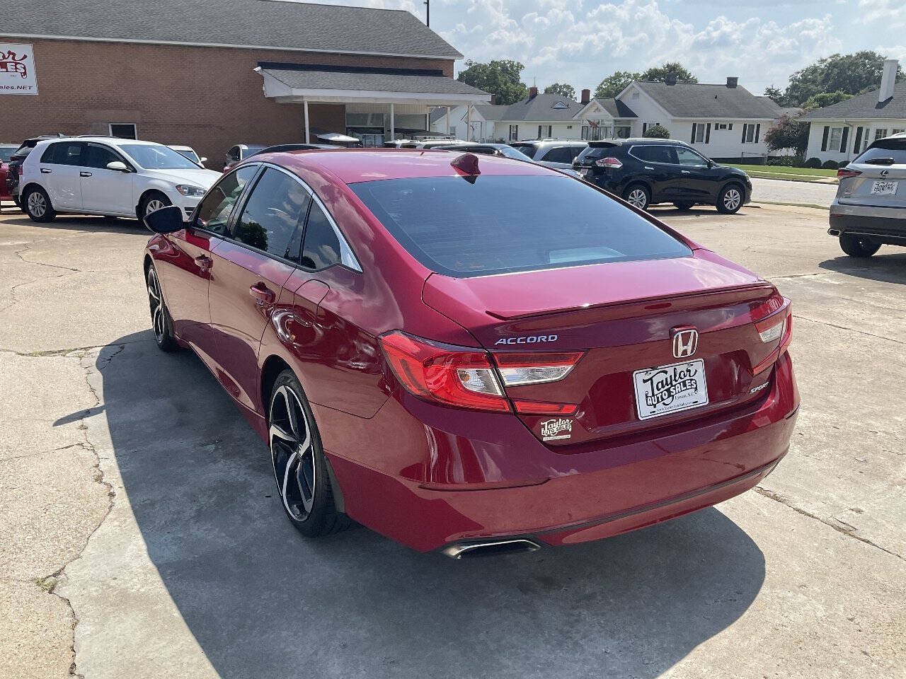 Used 2018 Honda Accord Sport image 5