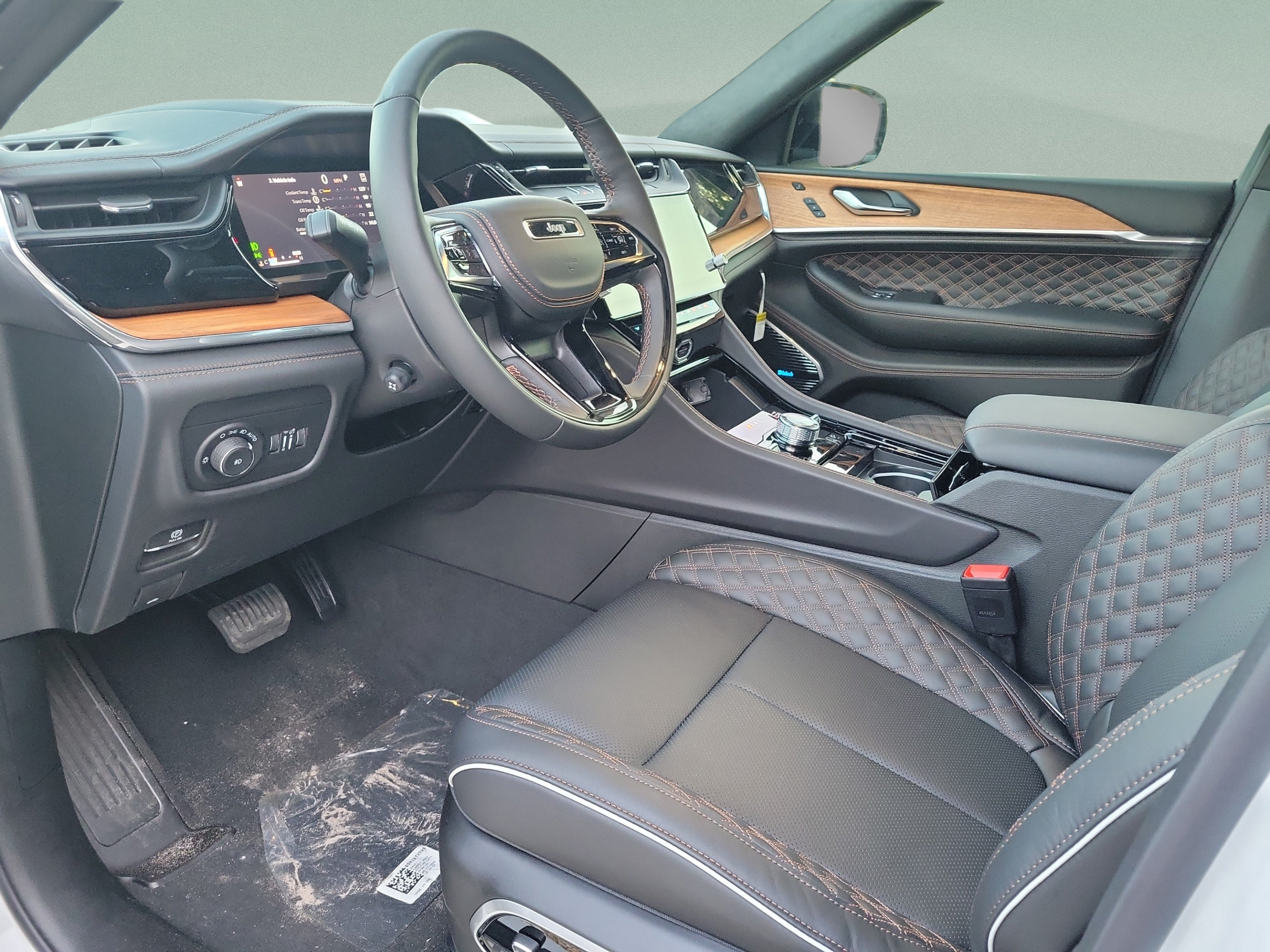 New 2026 Jeep Grand Cherokee Summit w/ Obsidian Package AWD/4WD image 14