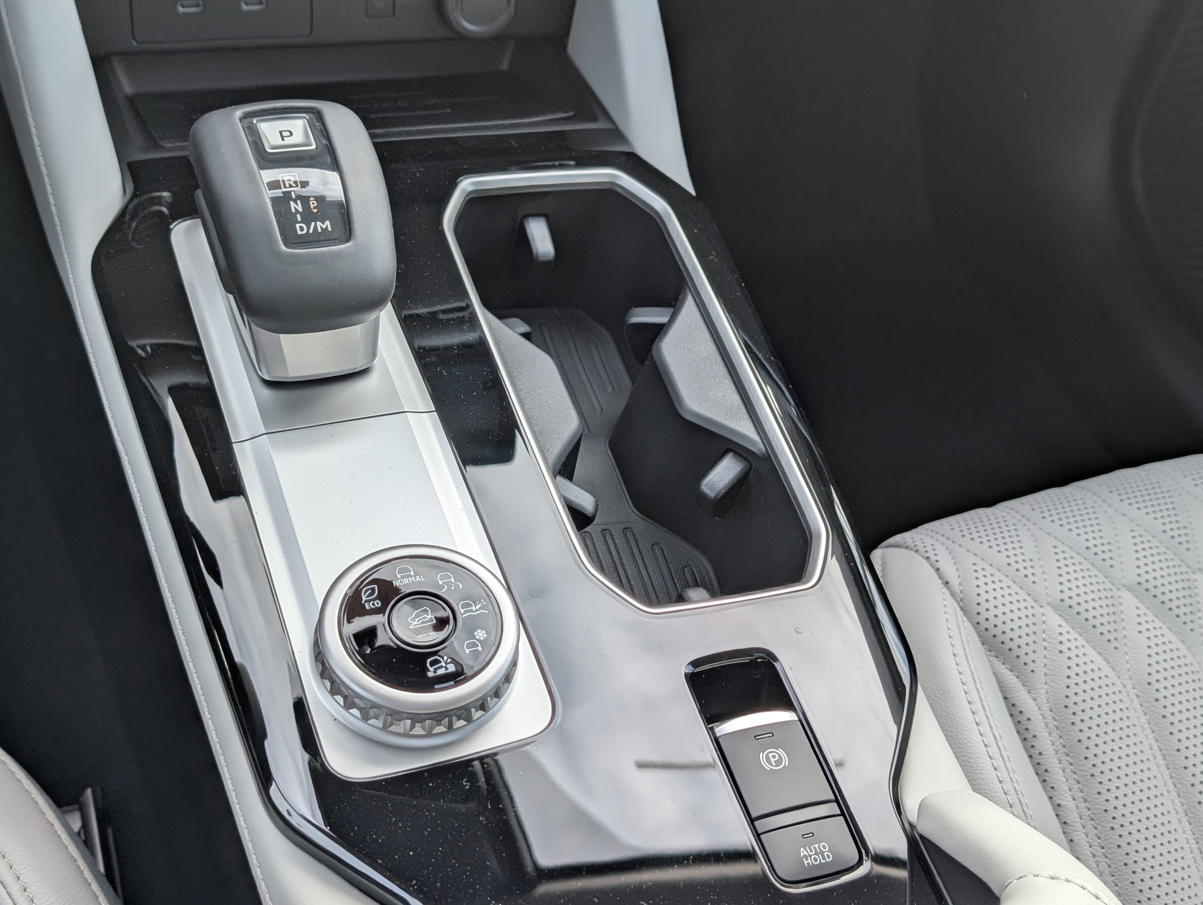 New 2026 Mitsubishi Outlander SEL image 27