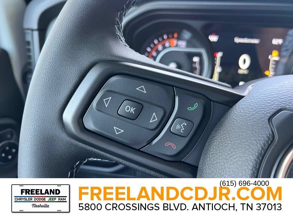 New 2025 Jeep Gladiator Mojave w/ Convenience Group AWD/4WD image 11