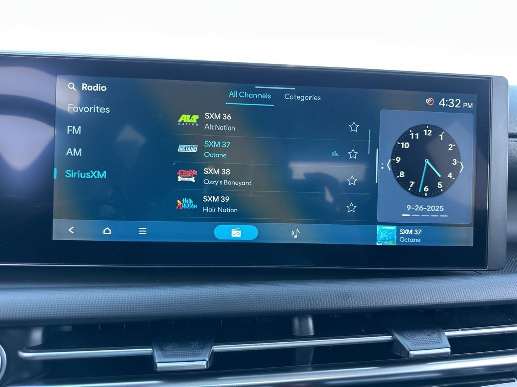 Used 2025 Hyundai Santa Cruz SEL image 31