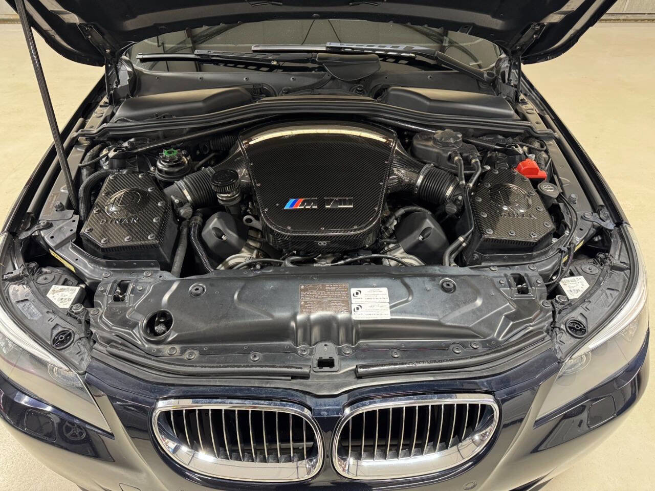 Used 2010 BMW M5 image 37