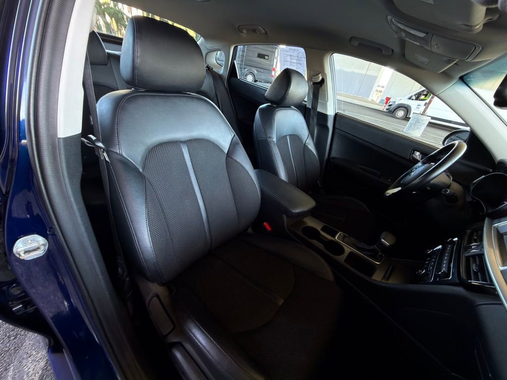 Used 2019 Kia Optima S image 25