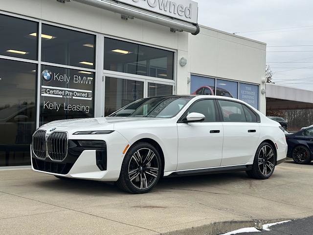 Certified 2023 BMW 760i xDrive image 4