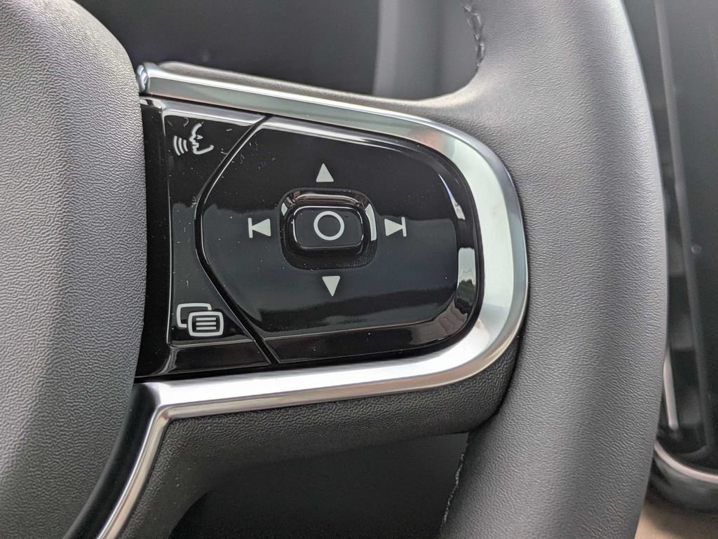 New 2026 Volvo XC60 B5 Core AWD/4WD image 28