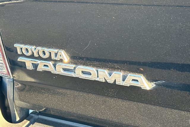 Used 2014 Toyota Tacoma 4x4 Double Cab w/ TRD Sport Package image 28