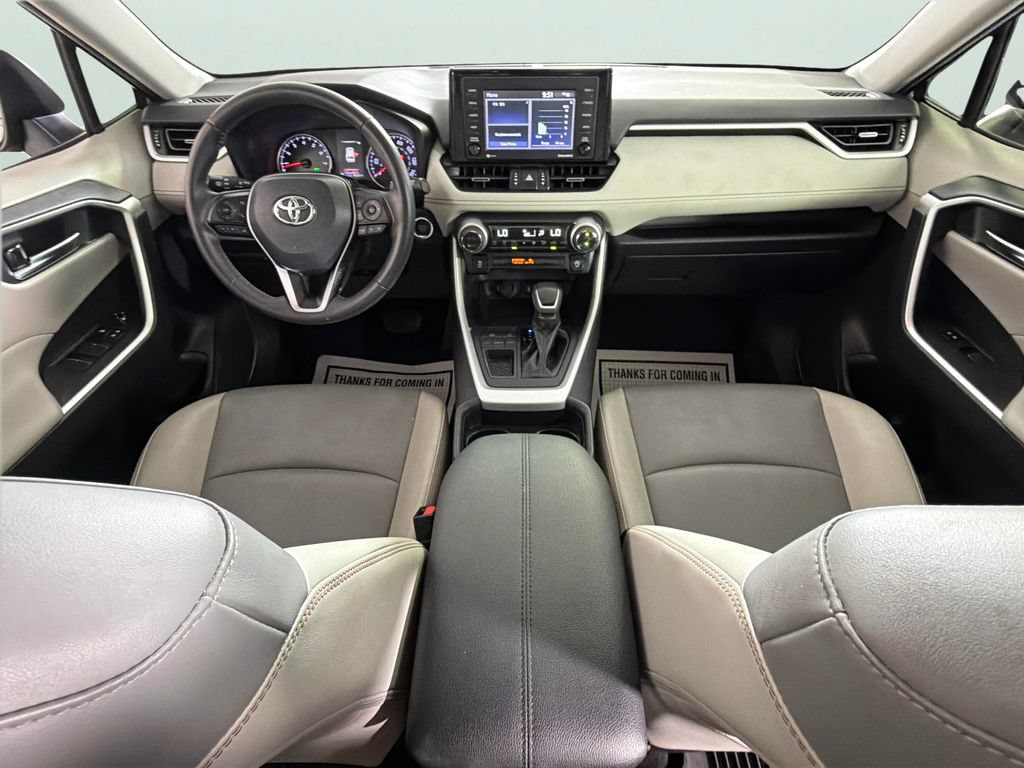 Used 2020 Toyota RAV4 XLE Premium FWD image 32