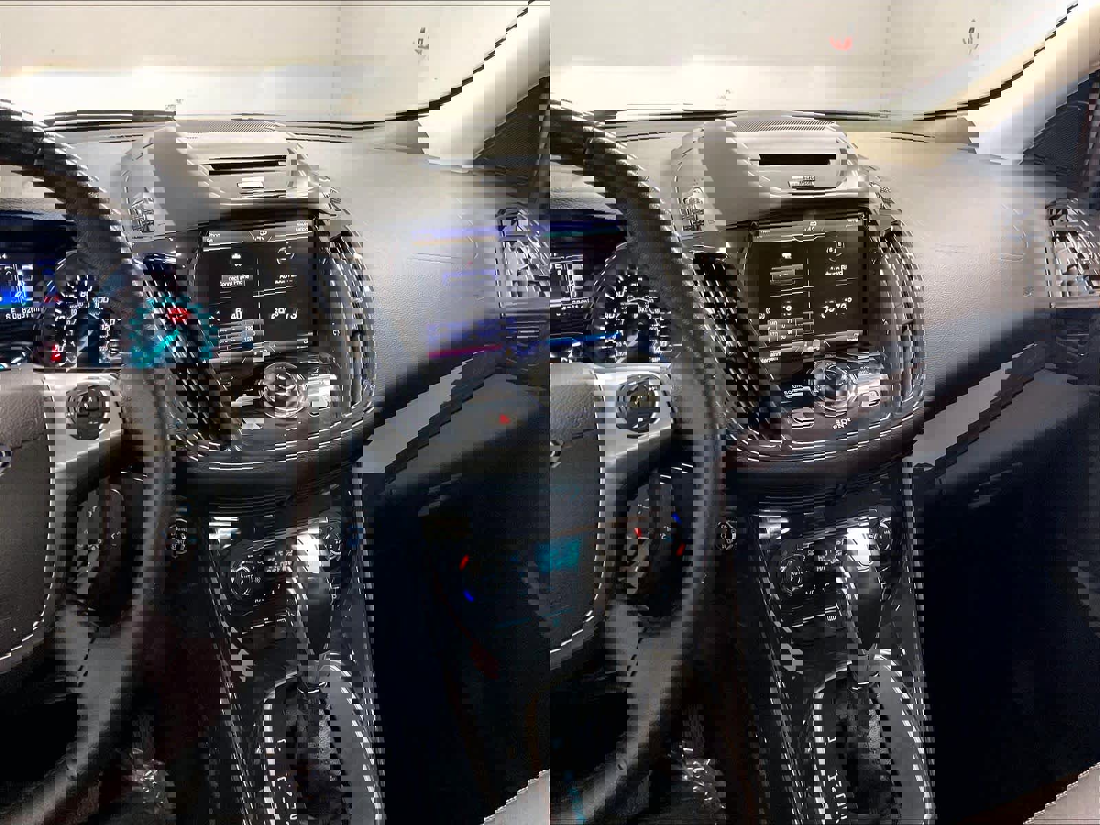 Used 2014 Ford Escape Titanium w/ Equipment Group 401A image 9