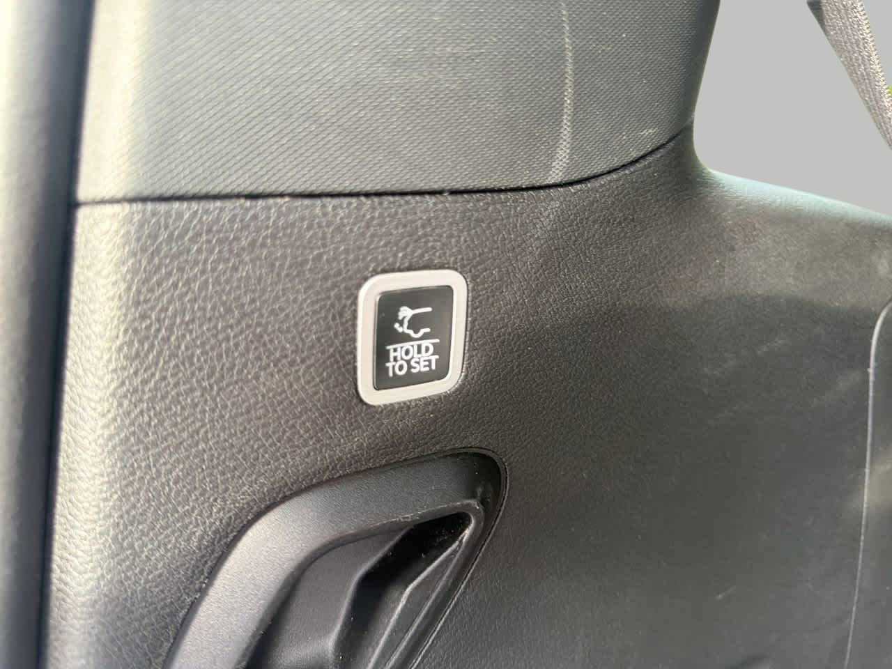 Used 2024 Jeep Wagoneer Series II w/ Flexible Seating Group image 8