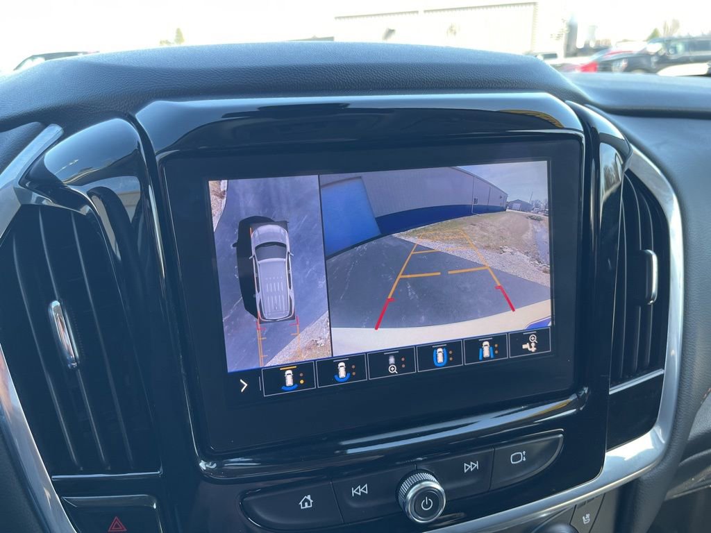 Used 2020 Chevrolet Traverse Premier image 21