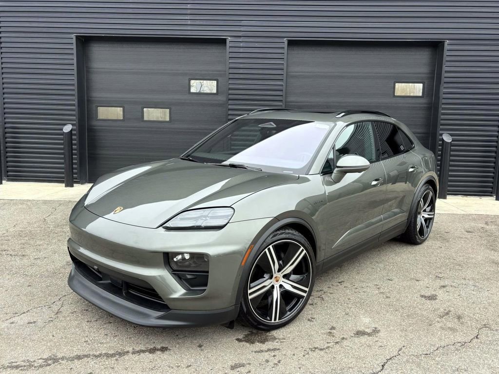 Used 2024 Porsche Macan 4 Electric image 1