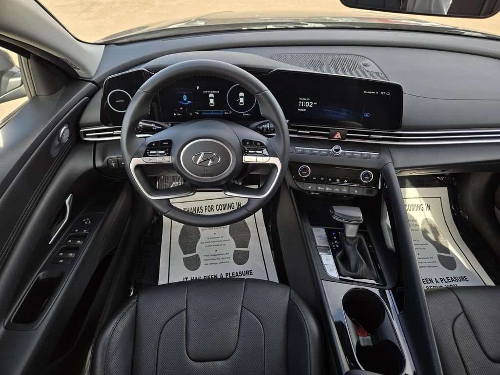 Used 2023 Hyundai Elantra Limited FWD image 21