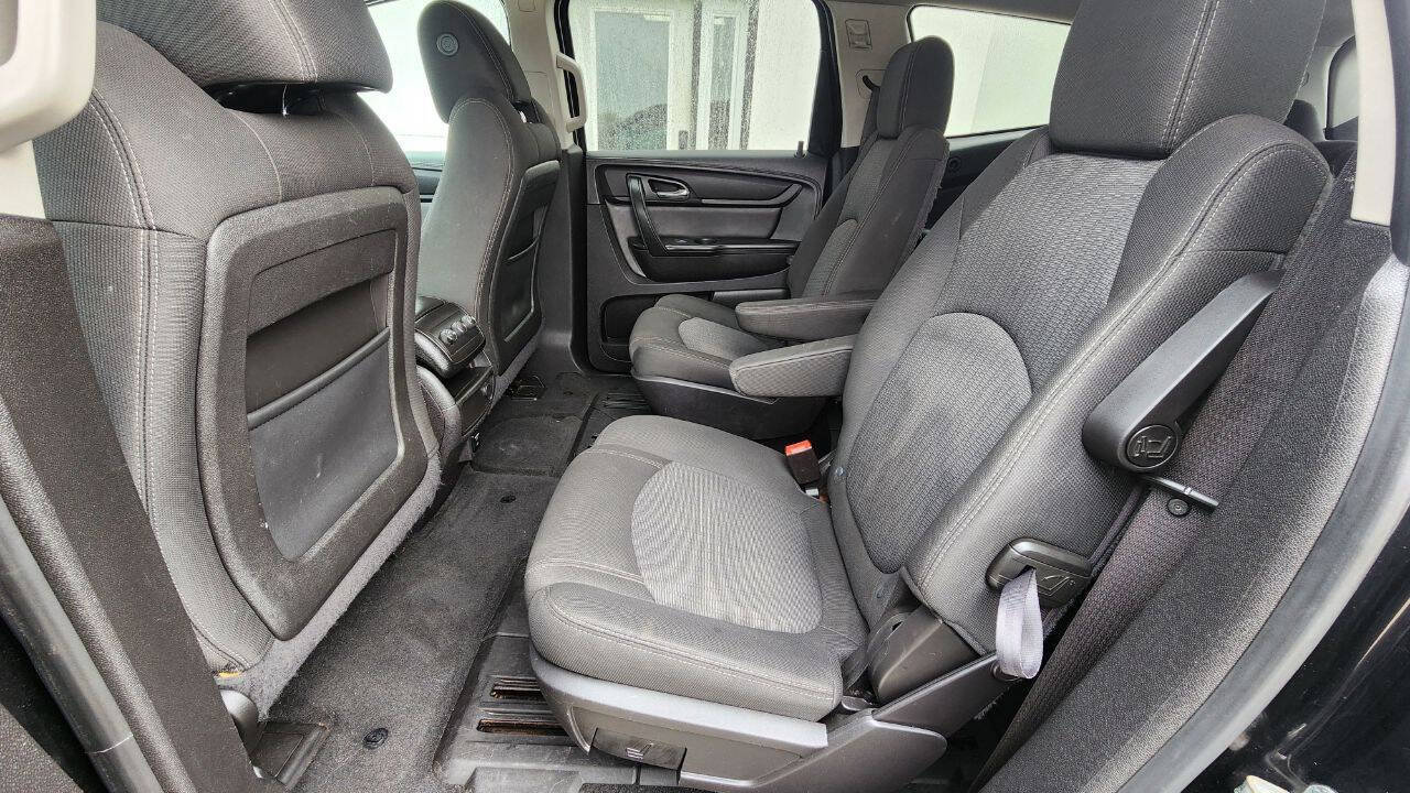Used 2016 Chevrolet Traverse LT w/ Style and Technology Package FWD image 15