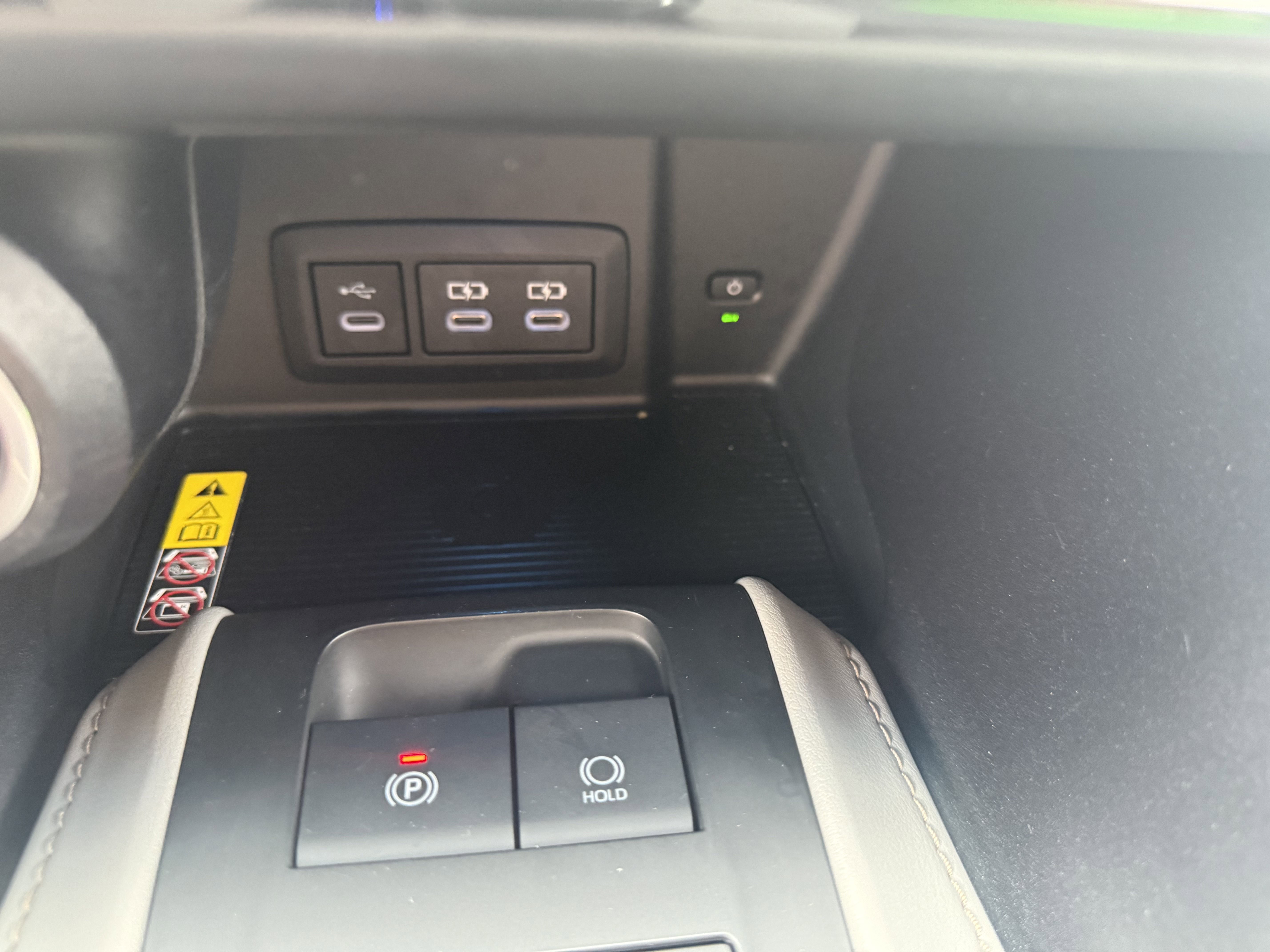 Certified 2023 Toyota Venza LE image 12