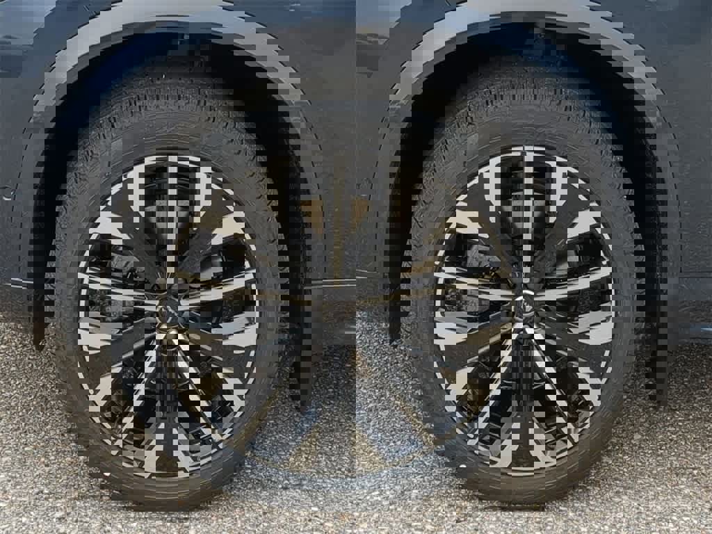 New 2026 Volvo XC90 B6 Ultra w/ Protection Package image 13