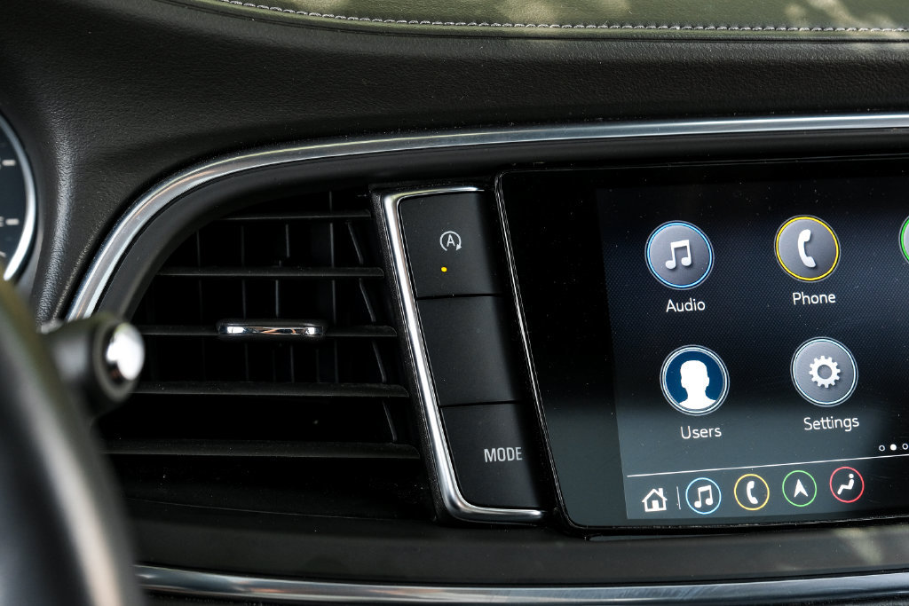 Used 2024 Buick Enclave Avenir w/ Avenir Technology Package FWD image 36
